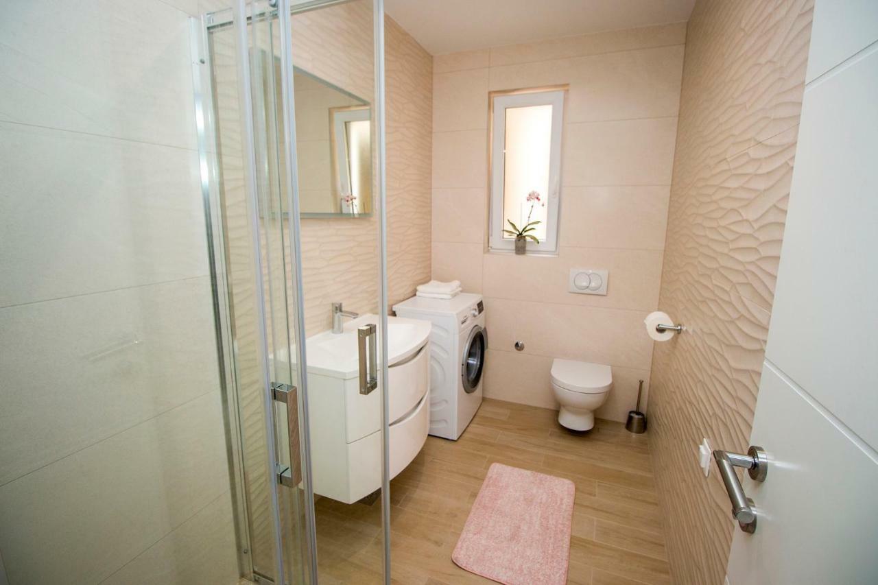 Apartman Nina Omiš Eksteriør billede