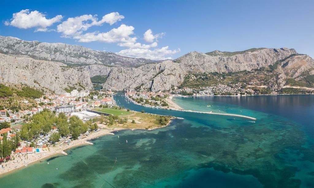 Apartman Nina Omiš Eksteriør billede